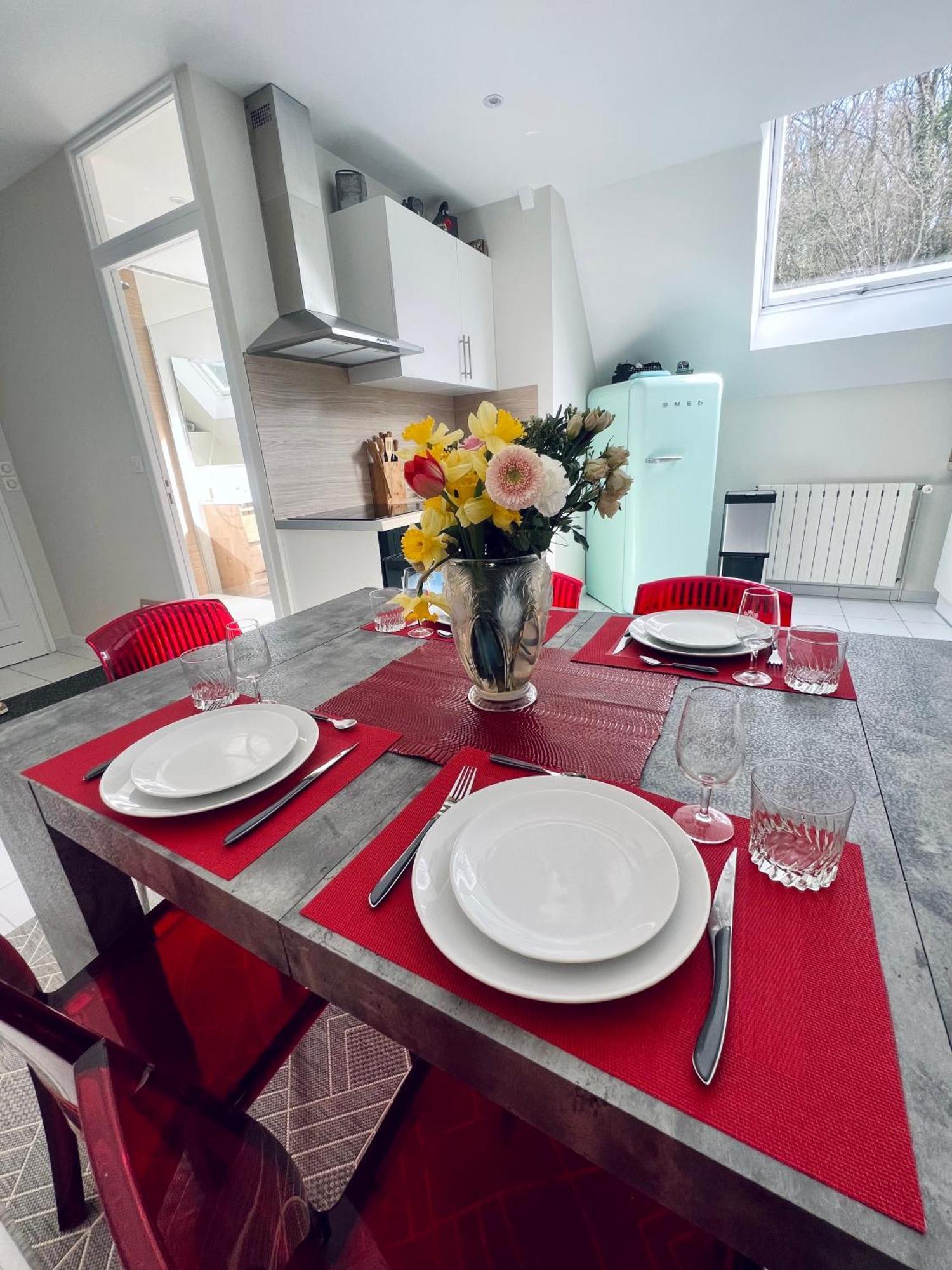 Le Manamour, Style Appart Hotel A 10 Min De Nevers Garchizy Exterior foto